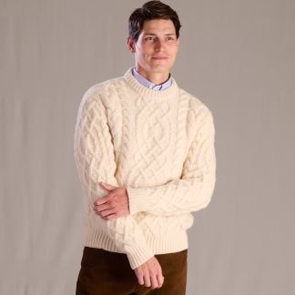 Cordings Cream Beacon Cable Crewneck Dif ferent Angle 1