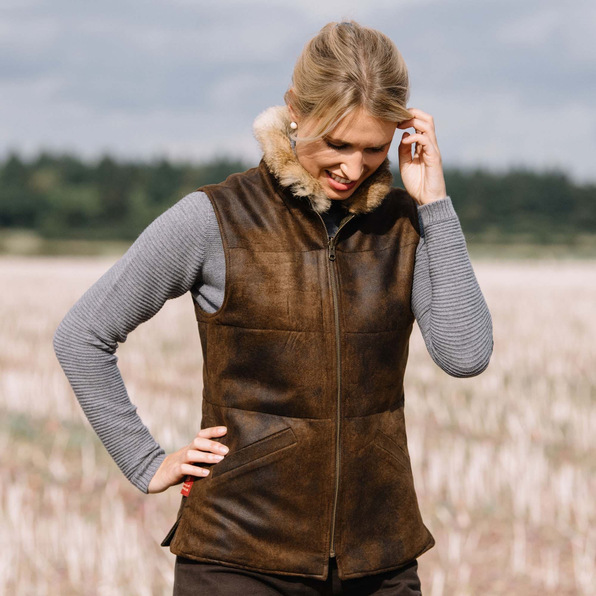 T. Ba Reversible Gilet with Fur Collar | Ladies Country Clothing 