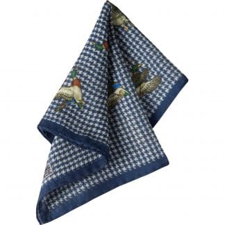 Cordings Blue Duck Houndstooth Wool Hank Different Angle 1