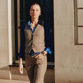 Cordings Wincanton Tweed Uncollared Waistcoat Dif ferent Angle 1