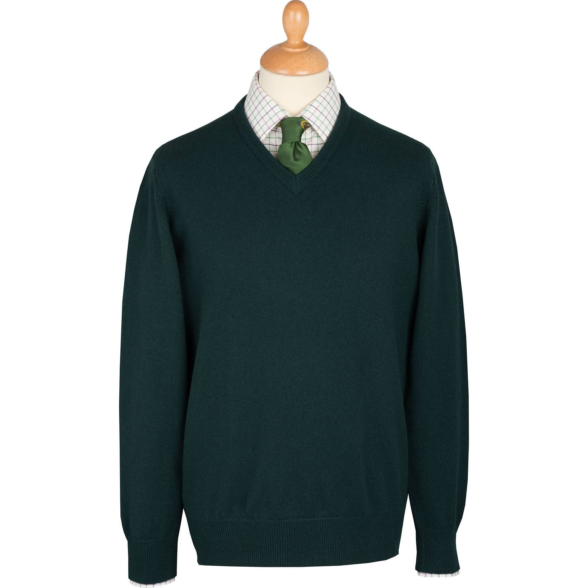 gim British Wool ダークグリーン Vネック ジレ Forest Green Fine Merino V-Neck Sleeveless Cardigan – Turnbull